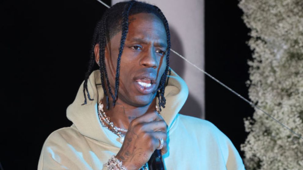 Travis Scott a fost arestat, în Paris, la primele ore ale dimineții. Rapper-ul american are, din nou, probleme cu legea. Acuzațiile aduse fostului iubit al lui Kylie Jenner