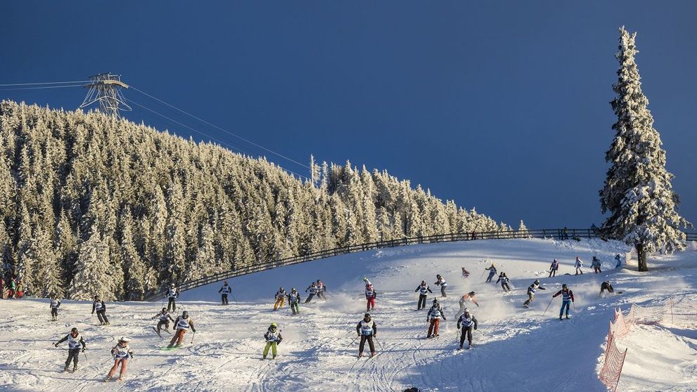 Cea mai trăsnită coborâre pe schiuri și snowboard din România revine la Predeal și Poiana Brașov