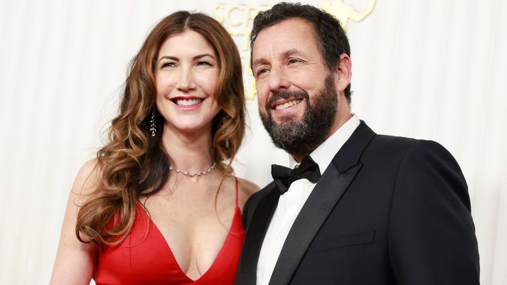 Adam Sandler, apariție rară la SAG Awards alături de soția lui, actrița Jacqueline Titone
