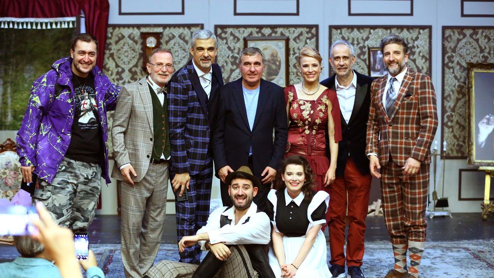 Gică Hagi și-a îmbrățișat fiica pe scena Teatrului Național, în aplauzele spectatorilor