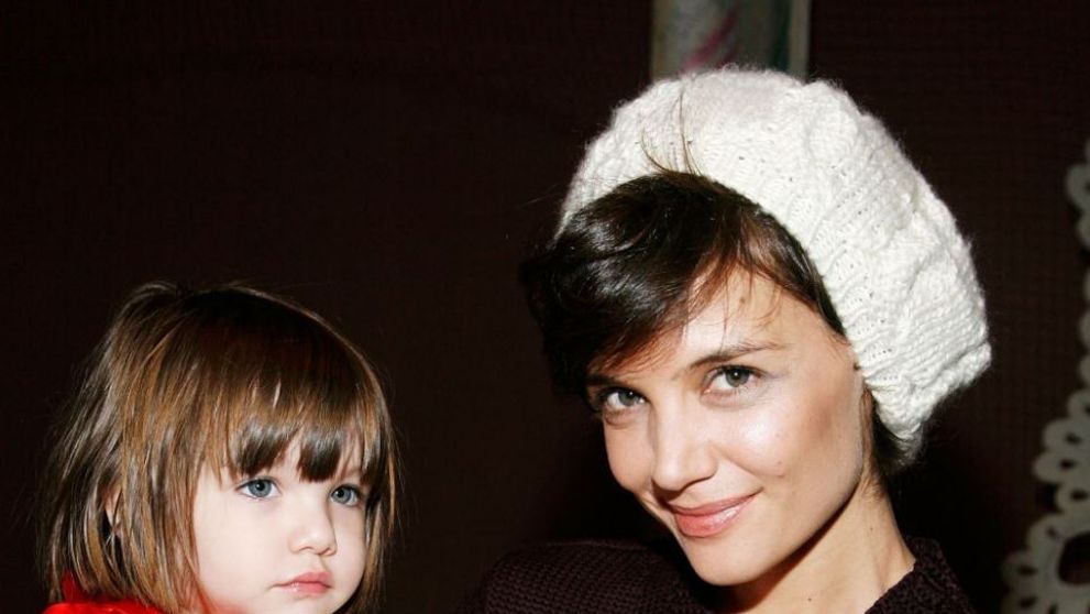 Asa mama, asa fiica! Uite cat de frumoasa s-a facut si cum arata acum Suri, fiica lui Katie Holmes si a lui Tom Cruise