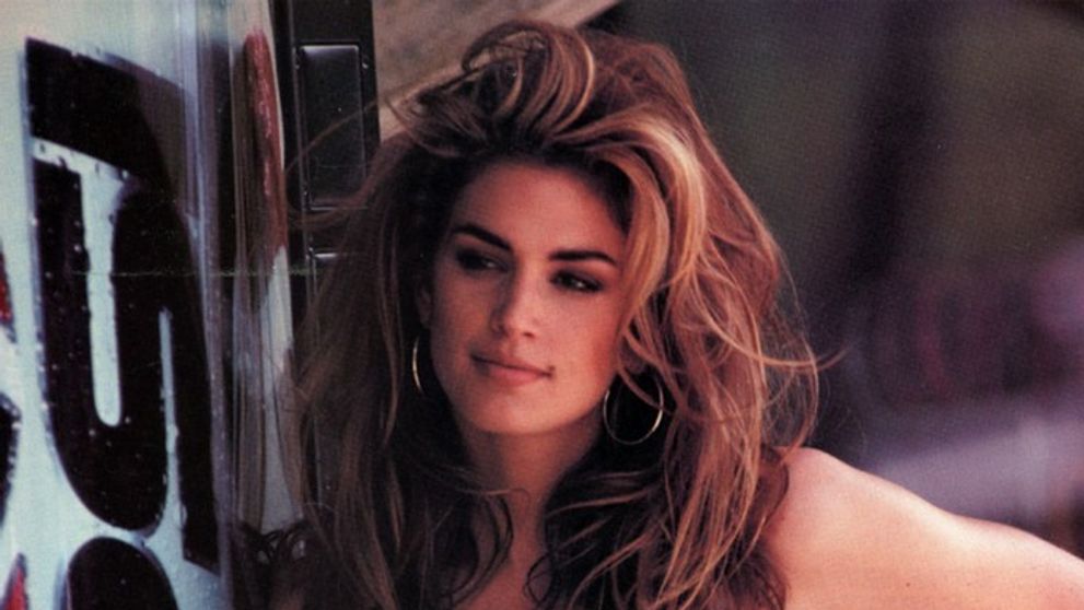 A avut lumea la picioare în anii '90! A fost zeița podiumurilor și etalonul de frumusețe al unei generații: Cindy Crawford împlinește 60 de ani