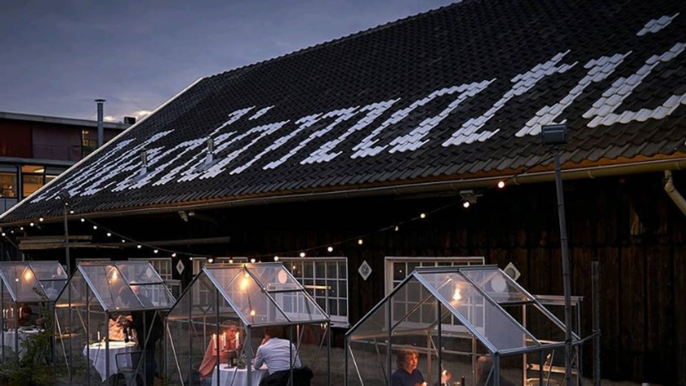 Un restaurant din Amsterdam a folosit o idee grozavă pentru a respecta regulile de distanțare socială