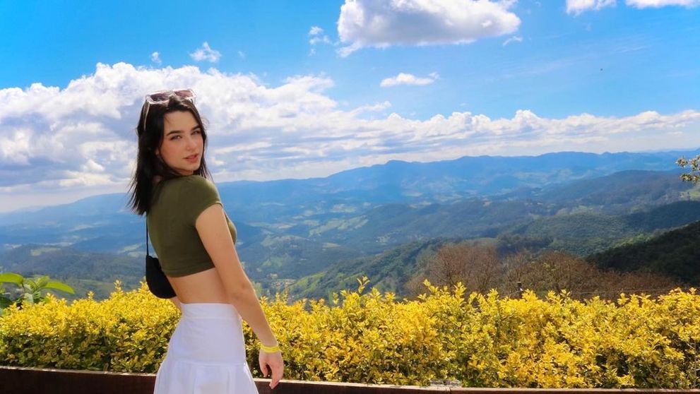 Modelul brazilian Valentina Boscardin a murit de COVID la doar 18 ani