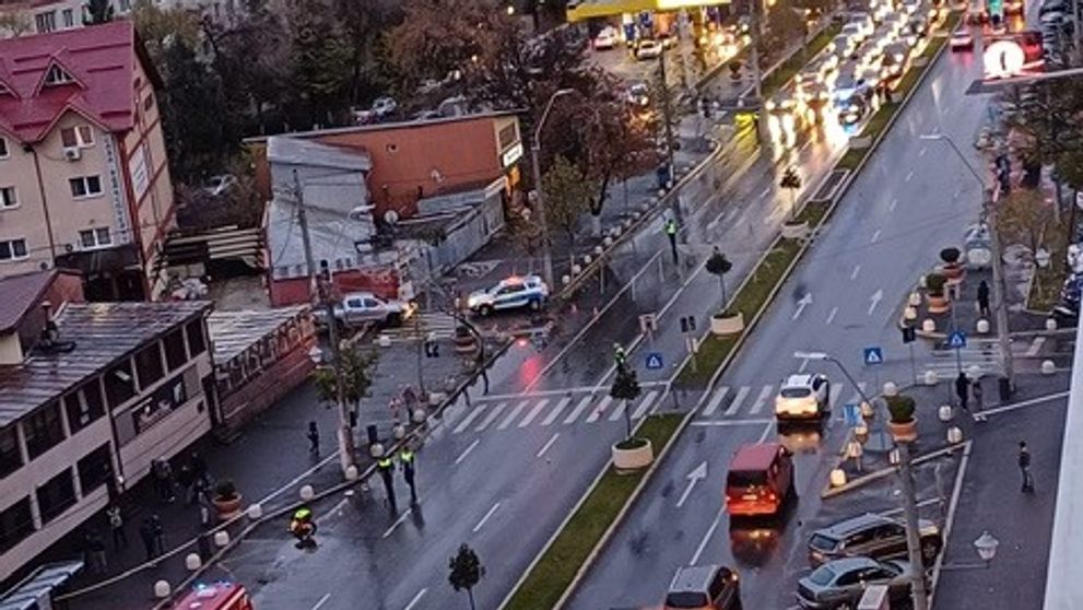 Accident mortal în București! O femeie de 52 de ani a fost lovită pe trecerea de pietoni. Imagini șocante