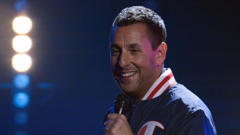 Adam Sandler se întoarce la prima dragoste. Actorul a scos un album de comedie, după 14 ani de pauză