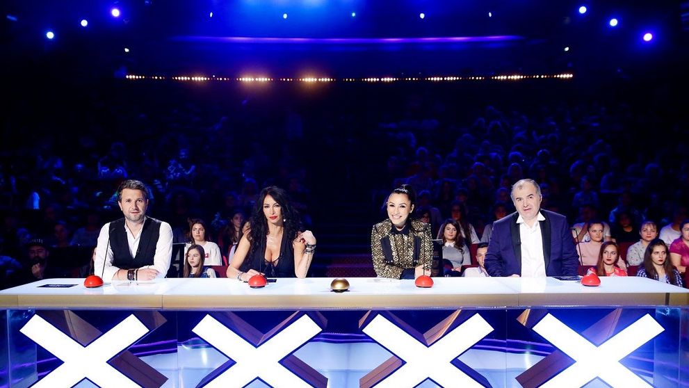 Smiley si Pavel Bartos au apasat aseara cel de-al patrulea golden buzz al sezonului 8 Romanii au talent!