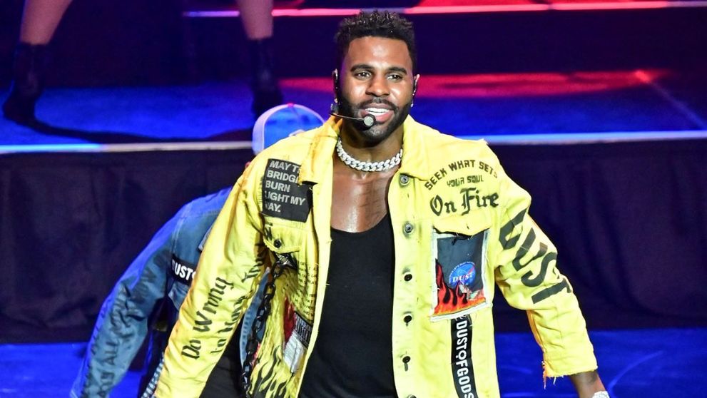 VIDEO Jason Derulo a cheltuit o mică avere pe băuturi după ce a ajuns pe locul 1 în topuri