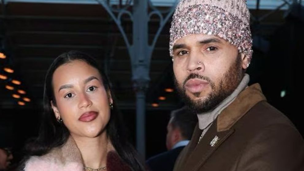 Vestea momentului în showbiz! Chris Brown a devenit tată a patra oară! Primele imagini cu bebelușul său: „Este pur și simplu perfect!”
