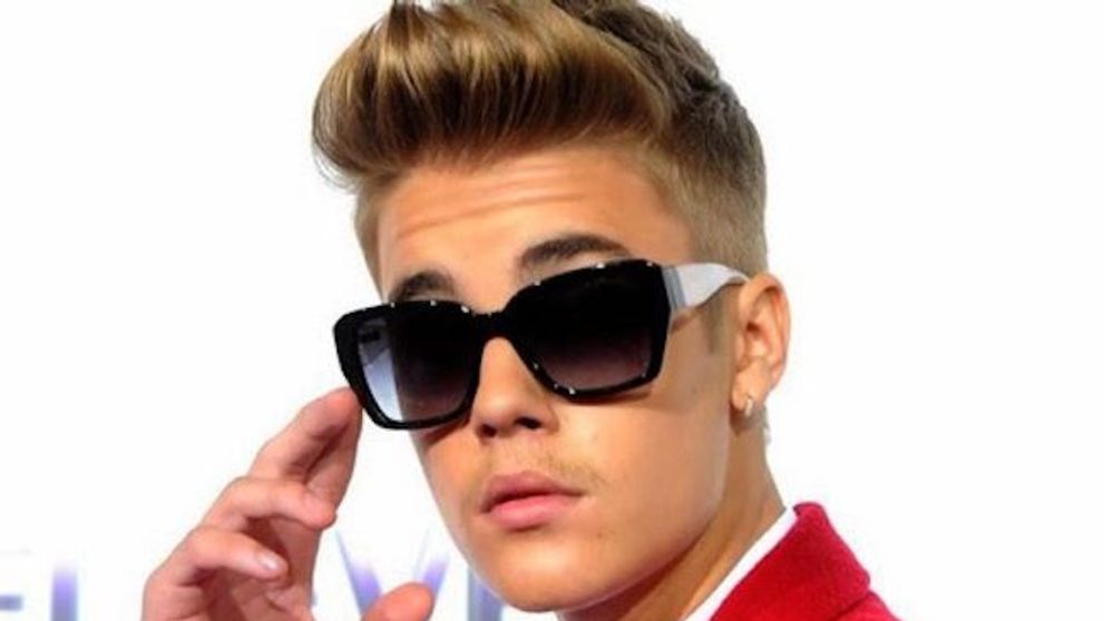 Imaginea care a incins internetul. Justin Bieber, cu mana pe sanii lui Heidi Klum, in vazul tuturor. Cum l-au surprins fotografii