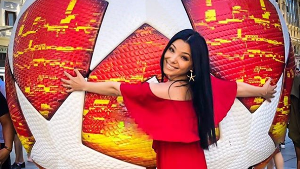 Corina Caragea a fost la finala UEFA Champions League. Ce i-au cerut suporterii prezentatoarei