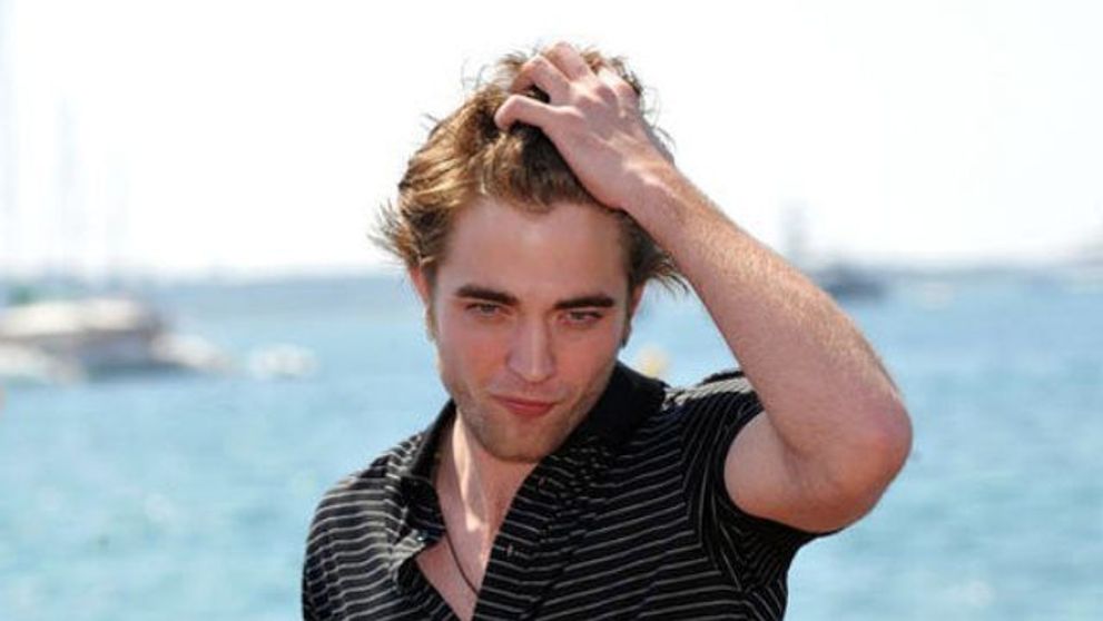 Robert Pattinson si-a schimbat radical look-ul. Vezi cum arata dupa transformarea care le-a nemultumit pe admiratoare