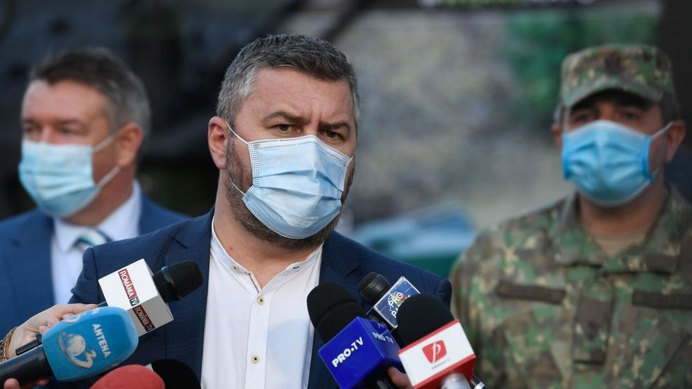 Cine e Gabriel Țuțu, bărbatul reținut de DNA alături de Victor Pițurcă. Câți bani a câștigat de la statul român