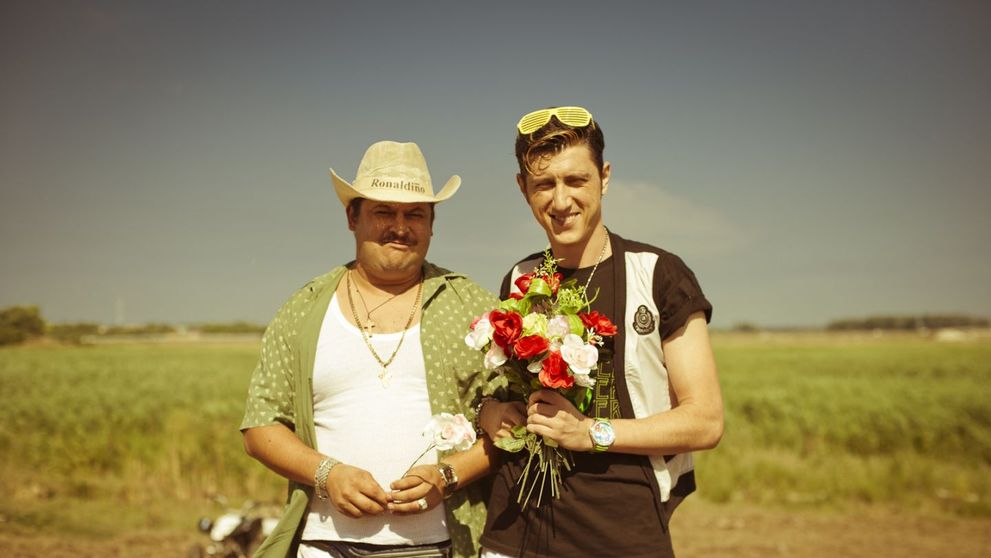 Vara asta se joaca pe comedie! Sambata seara, ai portie dubla din 
