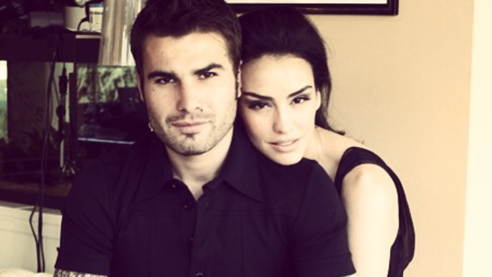 Cat de mult au crescut fetitele lui Adrian Mutu! Uite cat de dragalase sunt si cu cine seamana: FOTO