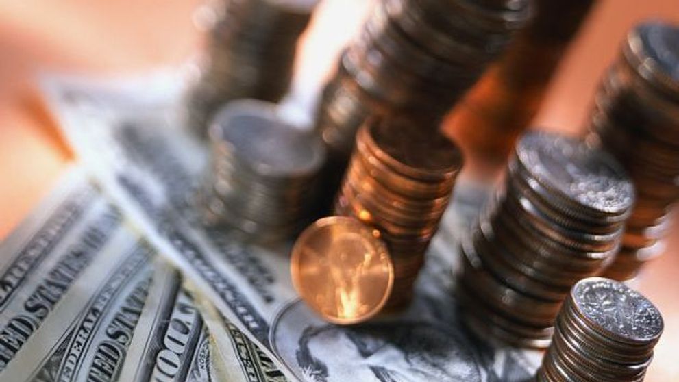 Bani albi pentru zile negre. Topul tarilor in care locuitorii economisesc cei mai multi bani