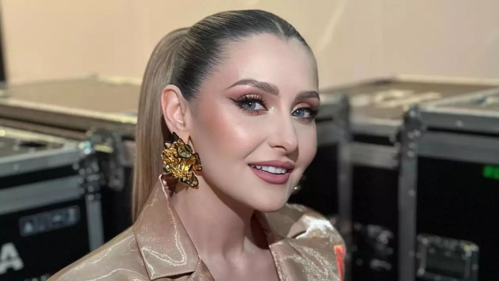 Unde s-a dus Alina Sorescu după ce a divorțat oficial de Alexandru Ciucu! Vedeta a plecat departe de agitația din București, însă nu singură! Cine a însoțit-o