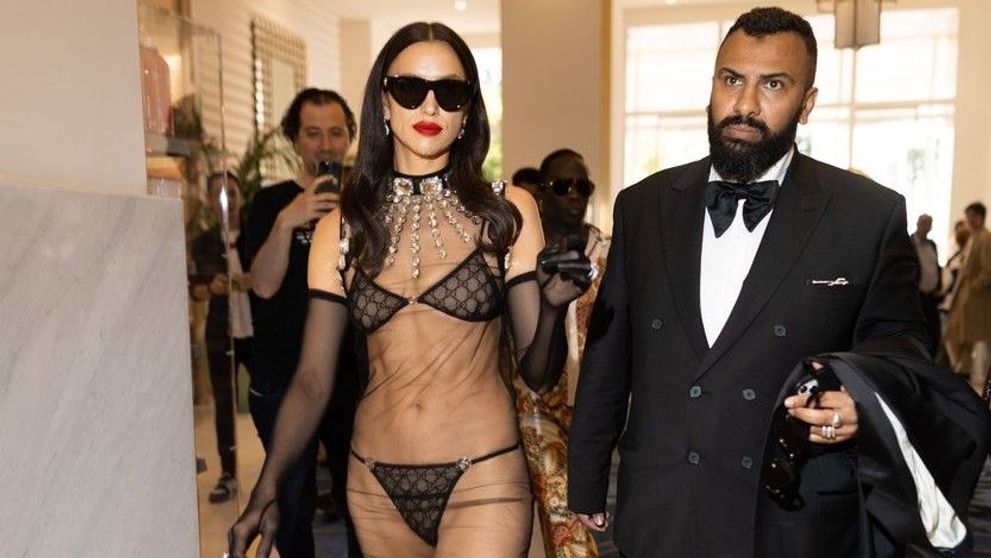 Irina Shayk, cea mai controversată apariție de la Cannes: a venit doar în lenjerie intimă la un eveniment