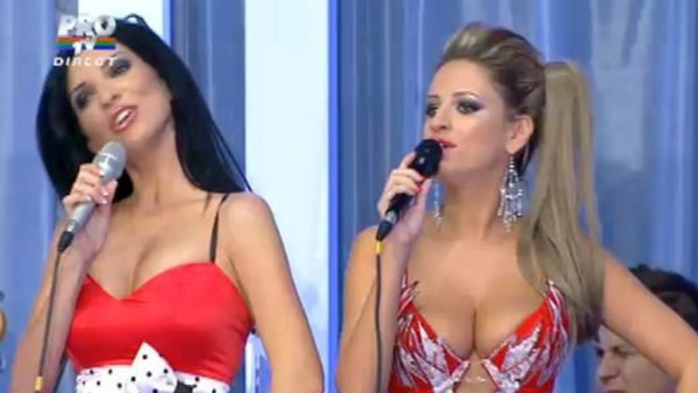 Andreea Tonciu si Sanziana Buruiana au cantat LIVE la Happy Hour! :) Asculta-le aici