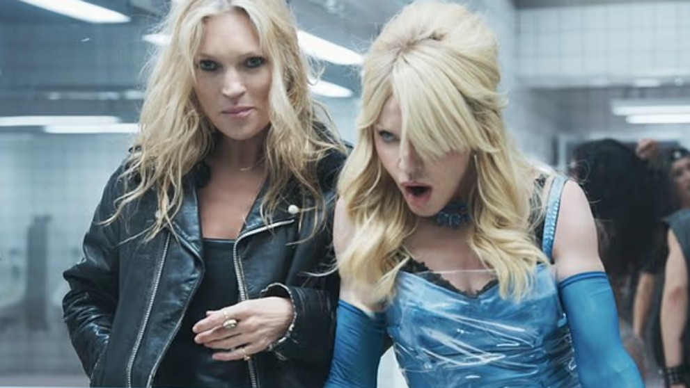 “Când nu credeam că poate fi mai vulgară...  Disperată și greu de privit!” Madonna șochează la 67 de ani: scena controversată din noul videoclip care i-a dezgustat pe fani