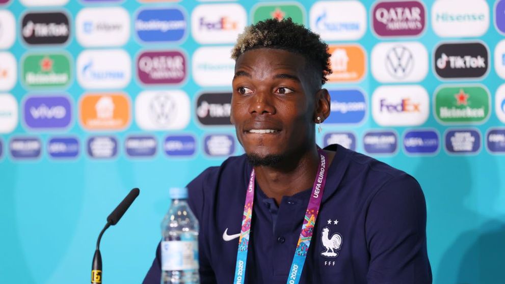 Paul Pogba l-a imitat pe Cristiano Ronaldo la conferința de presă de la EURO 2020