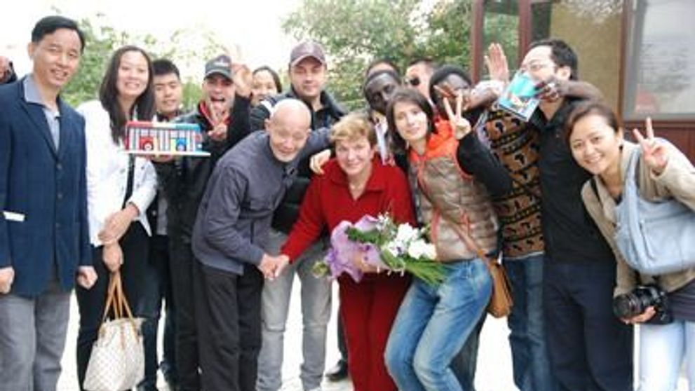 Casa Ionelei Prodan, atractie tursitica pentru un grup de chinezi! FOTO