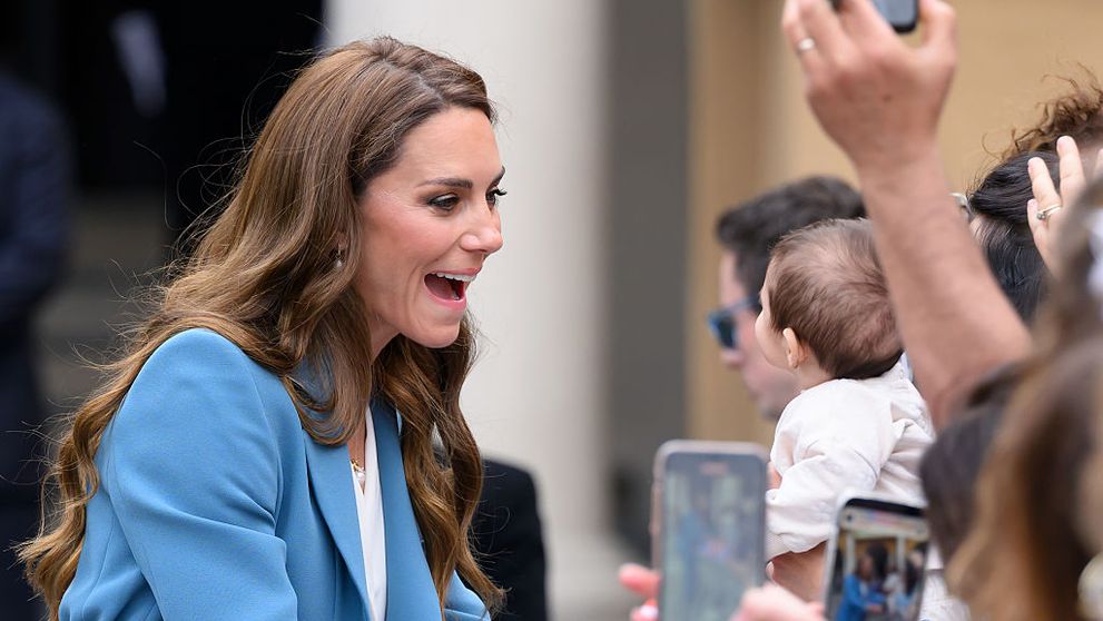 Kate Middleton, reacție virală după ce a văzut un bebeluș în mulțime! Momentul adorabil care i-a făcut pe fani să glumească pe seama prințului William