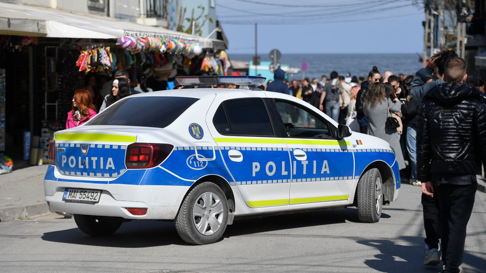 Mărturii din interior: polițiștii de pe Litoral, constrânși să închidă ochii la consumatorii de alcool și droguri?
