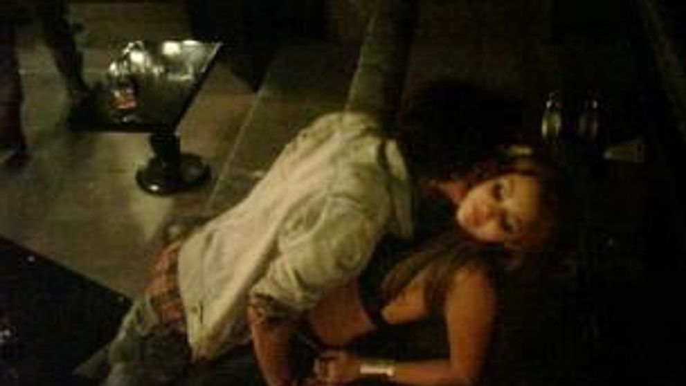 Miley Cyrus, sarutari indecente cu noul iubit, inainte de majorat! FOTO