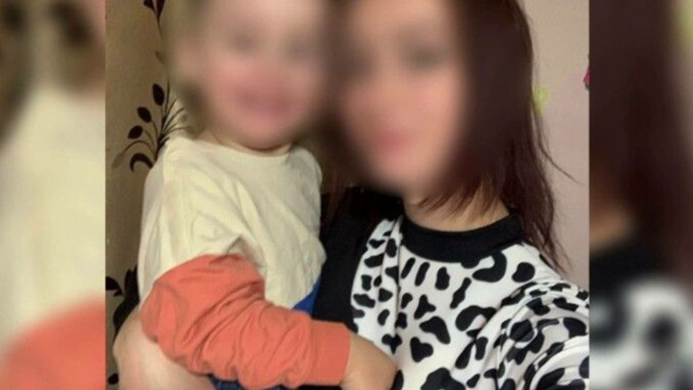 Noi informații despre copilul de 3 ani aruncat pe geam de mama lui! În ce stare se află acum băiețelul