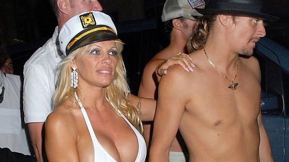 Pamela Anderson s-a măritat pentru a cincea oară. Cine e bărbatul care a vrăjit-o