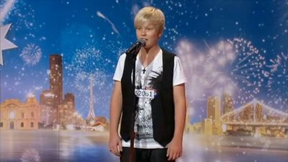 Vezi cum canta Justin Bieber de la 