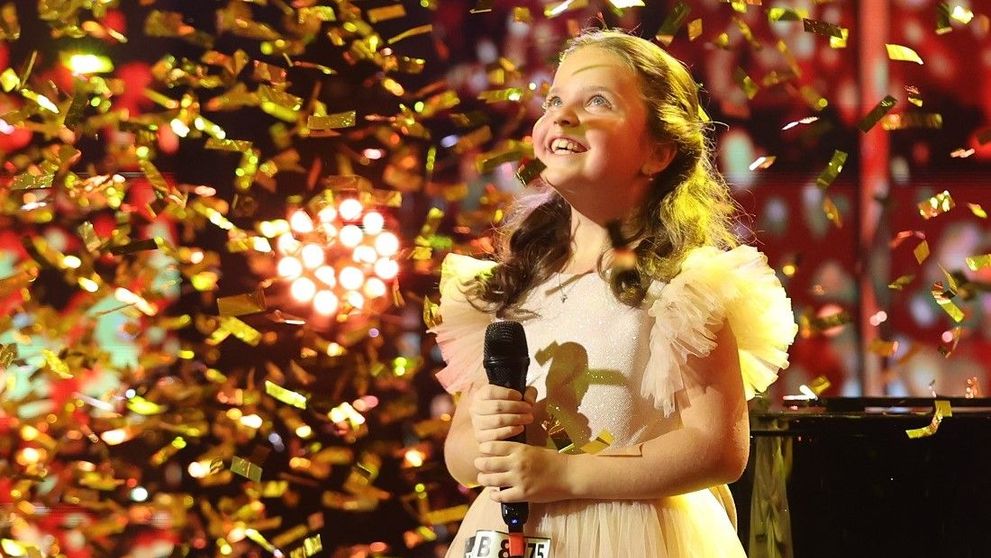 Ce face în prezent Martina Meola, fetița care a primit Golden Buzz de la Smiley și Pavel Bartoș în sezonul 12 Românii au talent