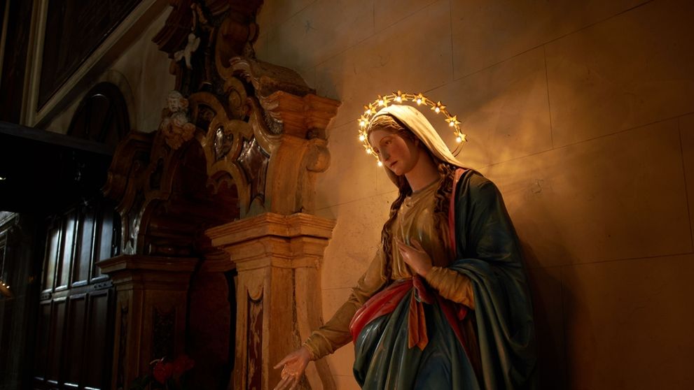 Ea este Fecioara Maria din zilele noastre! O femeie susține că a rămas însărcinată, pe vremea când avea 17 ani, deși era încă fecioară: „Mi‑au spus că sunt o mincinoasă”