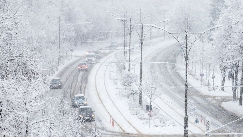 Orașul din România în care va ninge începând de mâine, 9 mai 2026, potrivit meteorologilor Accuweather