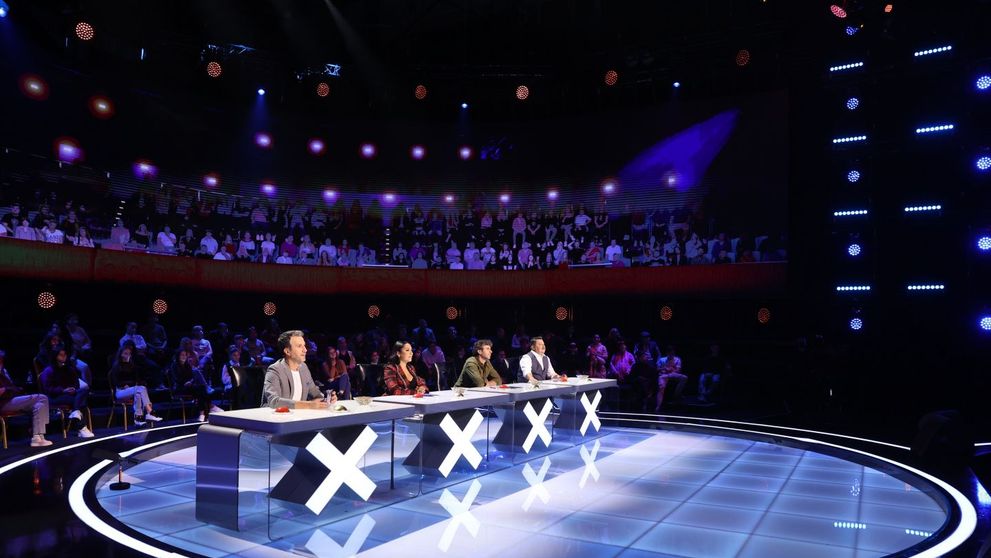 O nouă ediție a show-ului Românii au talent începe la 20:30. Cei mai tari concurenți dau lumea peste cap