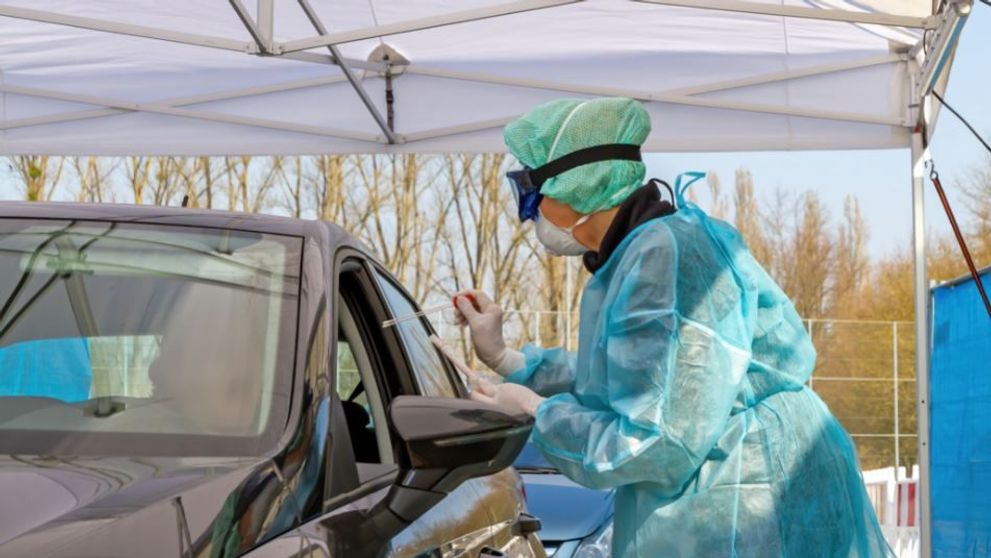 Dacă în Germania se poate face testare drive-in, în Franța s-a introdus spovedania din mașină