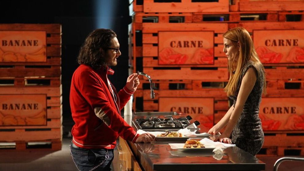 Juratilor le-au amortit limbile. Ce a pus concurenta in farfurie, la 