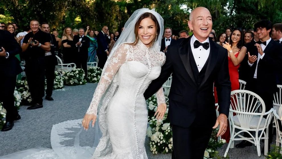 Nunta anului: Lauren Sánchez și Jeff Bezos s-au căsătorit în stil regal pe o insulă din Veneția. Rochie de vis, diamante de milioane și invitați de top