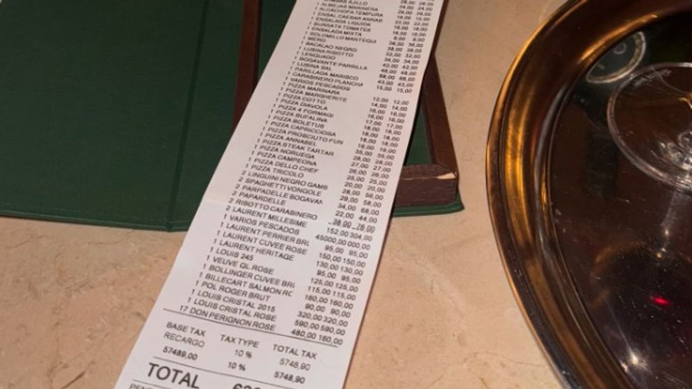 Un restaurant de lux a stârnit isterie în online după ce a publicat o notă de plată în valoare de peste 63.000  de euro! Ce au consumat clienții și cât bacșiș au lăsat