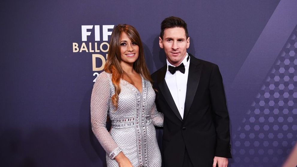 Messi si iubita lui si-au facut tatuaje identice. Vezi cum arata desenul care dezvaluie legatura speciala dintre cei doi