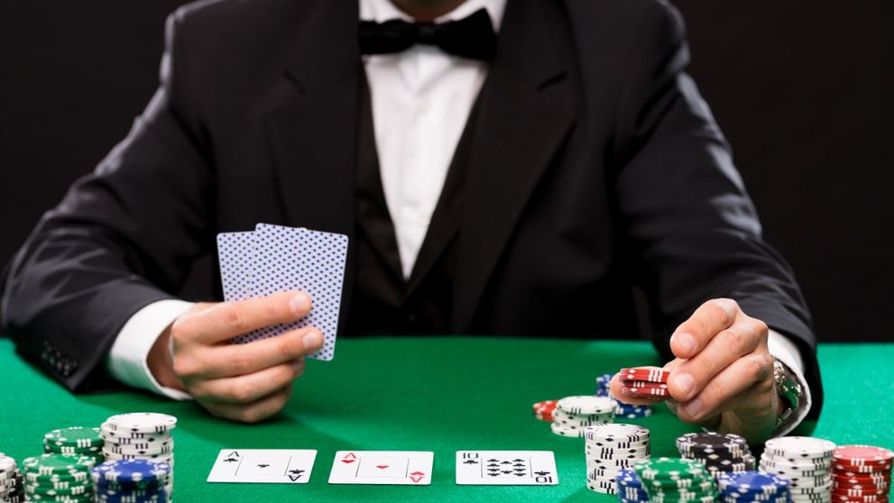 (P) Calități ale jucătorilor de poker care te pot ajuta și în viața de zi cu zi