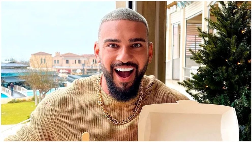 Dorian Popa a dat-o uitării pe Babs! Artistul a fost surprins de paparazzi în compania unei alte femei. Cum arată cea care i-a furat inima