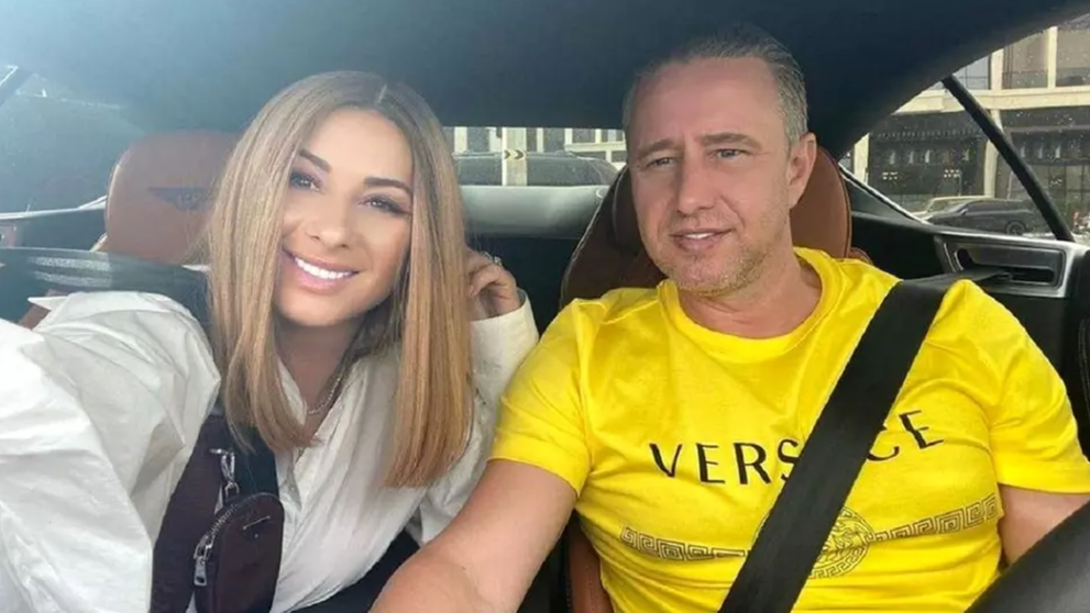 Anamaria Prodan l-a executat silit pe Laurențiu Reghecampf. Fără ce bunuri a rămas antrenorul, deoarece nu a plătit pensia alimentară a lui Bebeto: „Am început executarea silită”