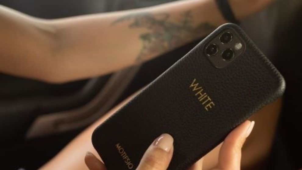 (P) Husă de telefon: accesoriul care te însoțește oriunde și care îți reflectă personalitatea!
