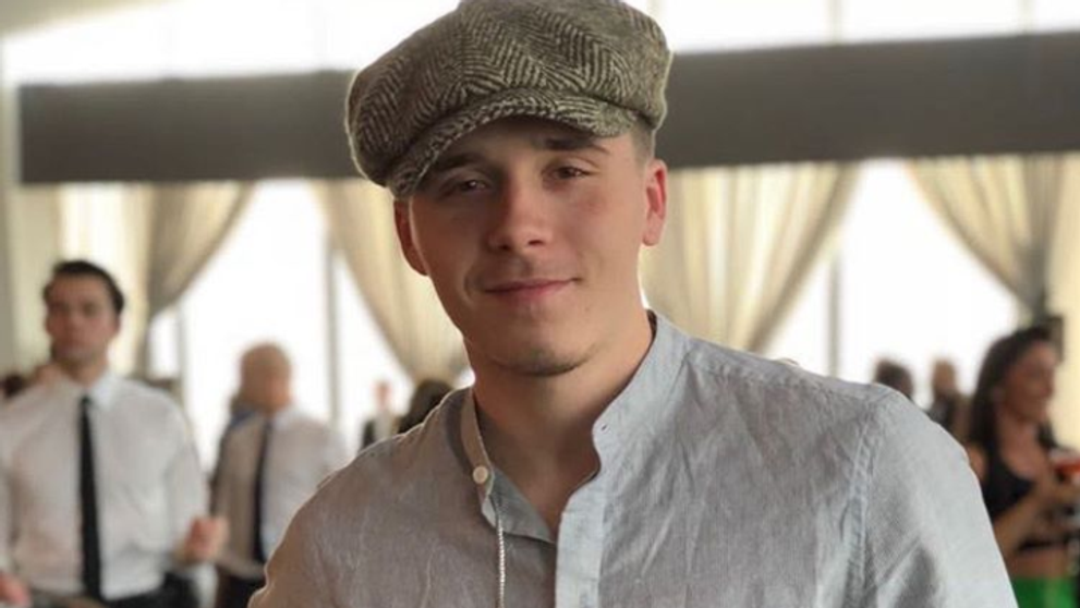 Brooklyn Beckham a fost surprins sarutand o alta fata dupa despartirea de Chloe Grace Mortez