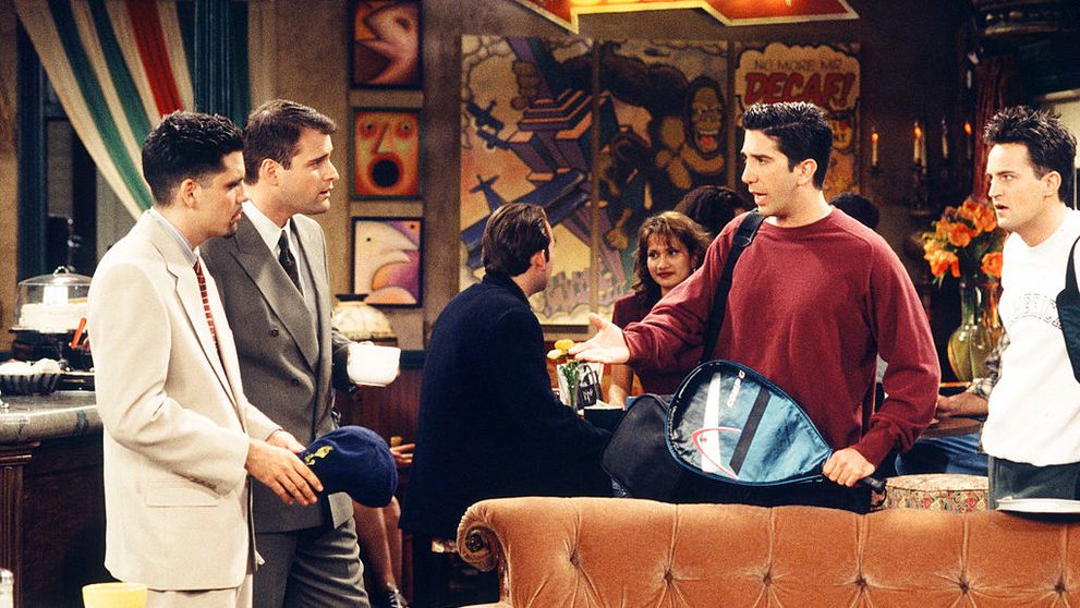 Nicky Katt, cunoscut pentru rolul din serialul „Friends”, s-ar fi sinucis! Actorul urma să împlinească 55 de ani