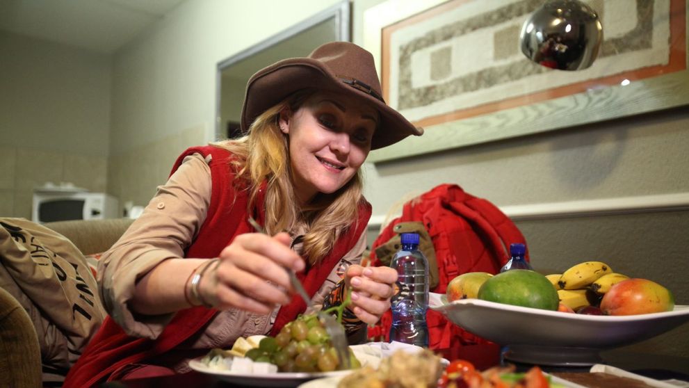 Sunt celebru, scoate-ma de aici! In ziua 14, Elena Lasconi a iesit din jungla africana