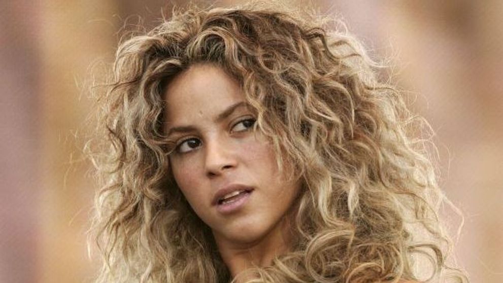 Shakira, constienta de defectele ei. Adevarul despre silueta divei latino la plaja, imbracata numai in bikini - FOTO