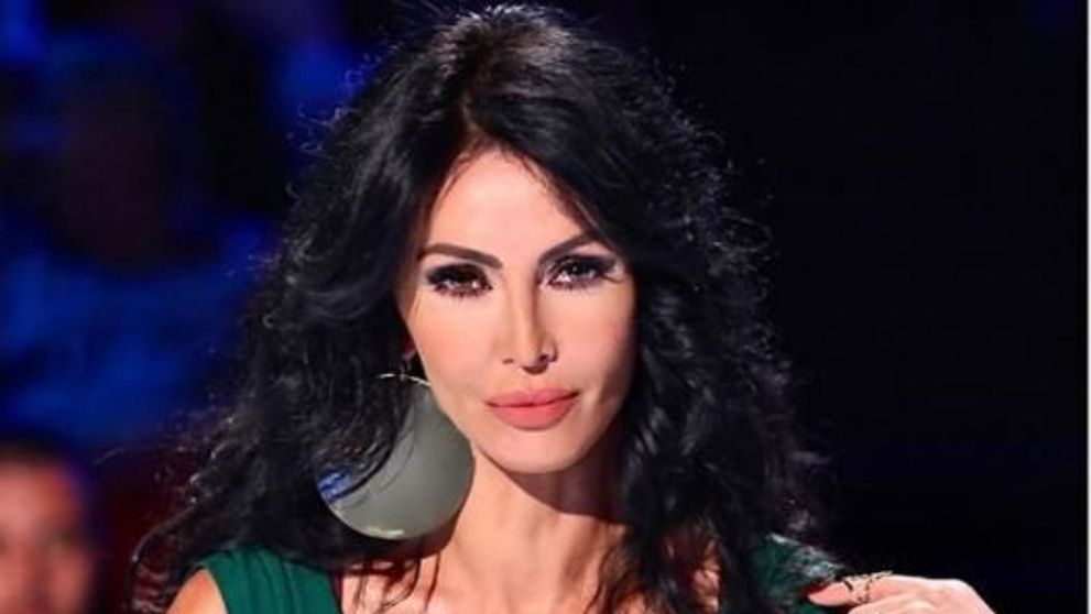 Mihaela Rădulescu, superbă într-o rochie roșie și transparentă